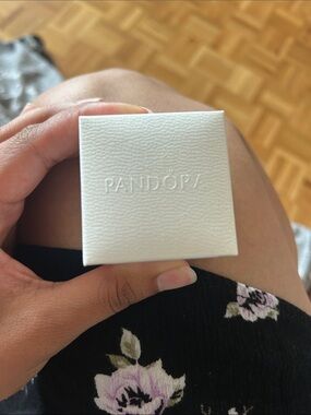 Pandora rings with box ! Size 56 or size 6!